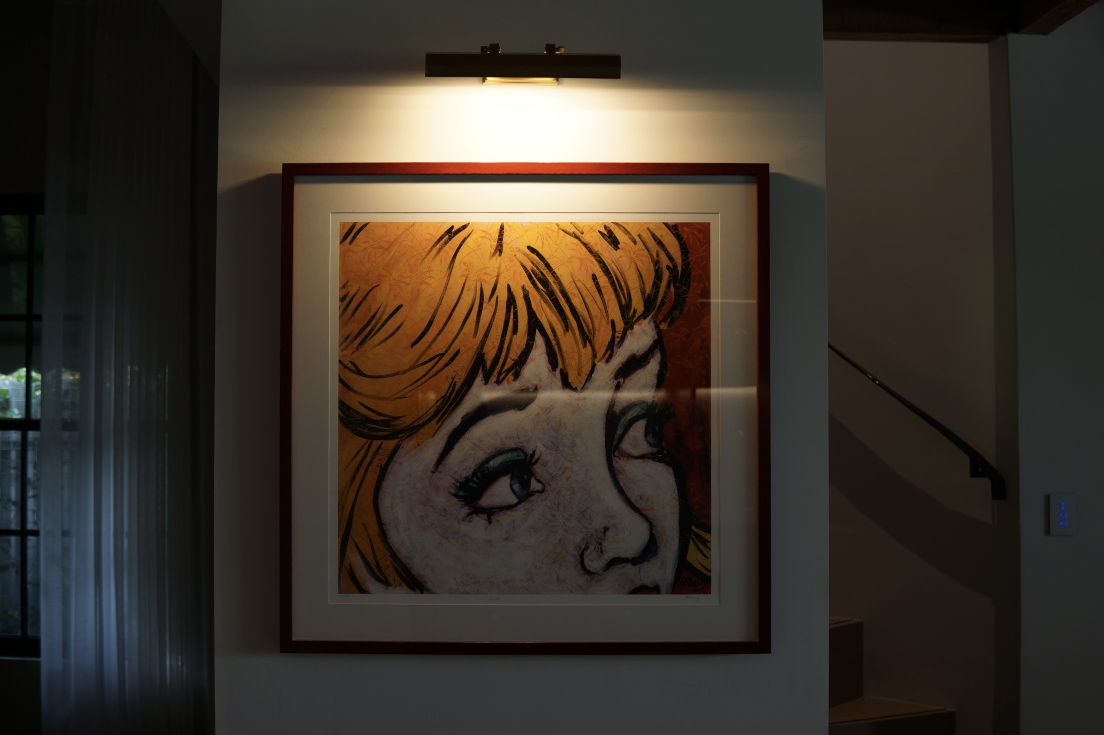 Picture lighting